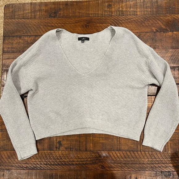 Lulus Tops - Lulus deep v sweater